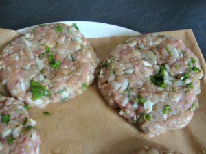 OVEN BAKED JUICY TURKEY BURGERS