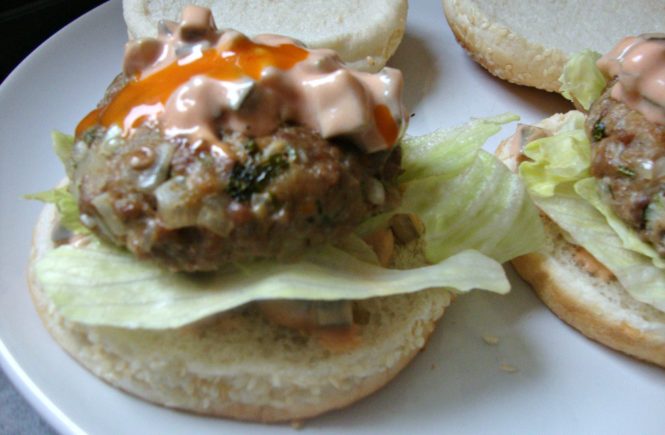 oven baked juicy turkey burgers