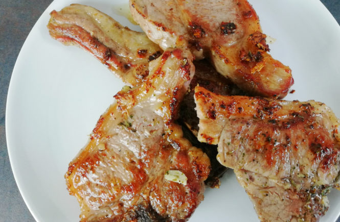 GARLIC, GINGER AND HERB CRUSTED LAMB CHOPS