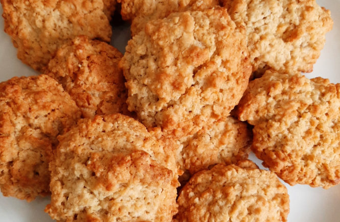 SOFT CHEWY OAT BISCUITS